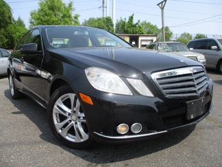 Used 2010 Mercedes-Benz E 350 4MATIC Sedan image 1