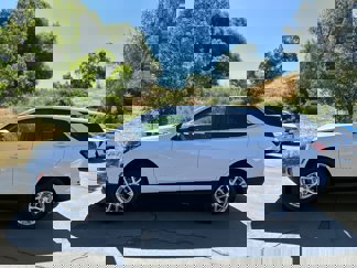 Used 2024 Chevrolet Equinox LT image 1