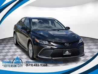 Used 2023 Toyota Camry LE image 1