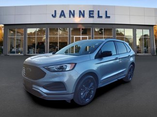 Used 2024 Ford Edge SE w/ Black Appearance Package image 1