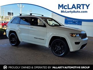 Used 2018 Jeep Grand Cherokee Altitude image 1
