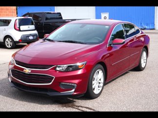 Used 2017 Chevrolet Malibu LT image 1