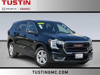 Used 2022 GMC Terrain SLE image 1