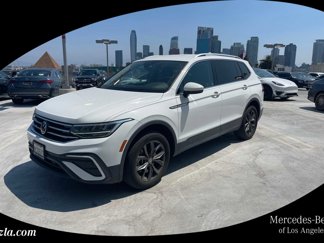 Used 2022 Volkswagen Tiguan SE image 1