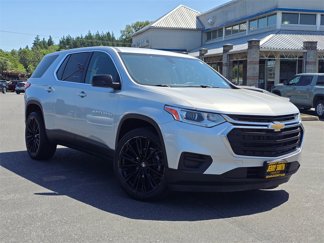 Used 2021 Chevrolet Traverse LS image 1