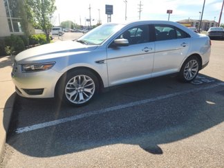 Used 2015 Ford Taurus Limited image 1