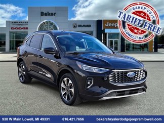 Used 2023 Ford Escape Platinum image 1