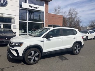 Certified 2024 Volkswagen Taos S image 1