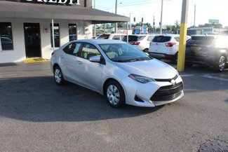 Used 2018 Toyota Corolla LE image 1