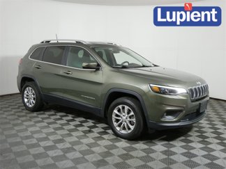 Used 2019 Jeep Cherokee Latitude w/ Cold Weather Group image 1