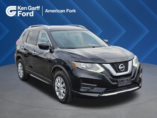 Used 2017 Nissan Rogue S image 1