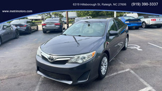 Used 2012 Toyota Camry L image 1