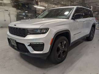 Used 2023 Jeep Grand Cherokee Limited w/ Black Appearance Package image 1