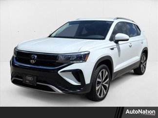 Used 2022 Volkswagen Taos SE image 1