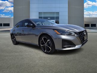 Used 2023 Nissan Altima 2.5 SR image 1