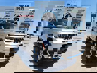 New 2025 Jeep Grand Cherokee L Laredo image 1