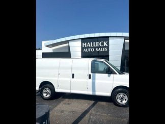Used 2015 GMC Savana 2500 image 1