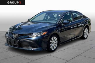 Used 2020 Toyota Camry LE image 1