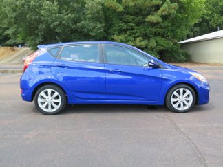 Used 2014 Hyundai Accent SE image 1