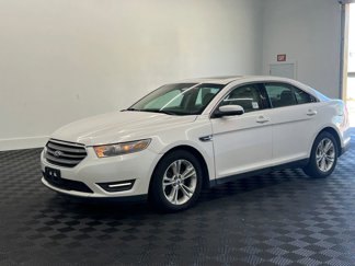 Used 2013 Ford Taurus SEL image 1