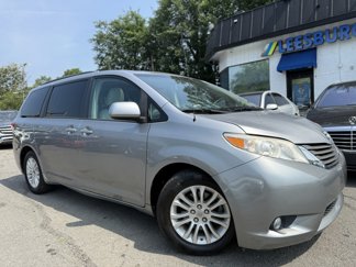 Used 2012 Toyota Sienna XLE image 1