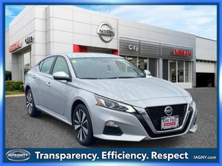 Used 2022 Nissan Altima 2.5 SV image 1