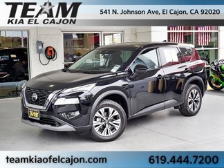 Used 2021 Nissan Rogue SV image 1