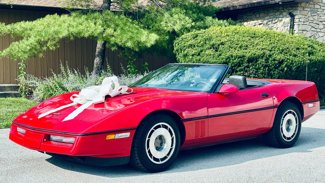 Used 1987 Chevrolet Corvette Convertible image 1