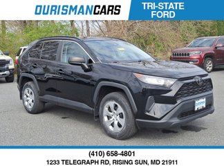 Used 2021 Toyota RAV4 LE image 1