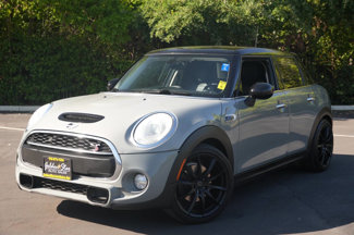 Used 2015 MINI Cooper S image 1