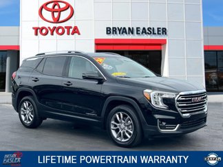 Used 2024 GMC Terrain SLT image 1