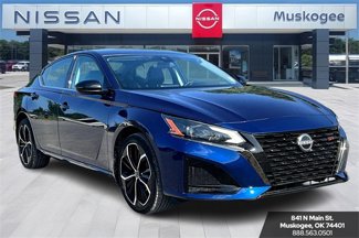 Used 2023 Nissan Altima 2.5 SR video 1