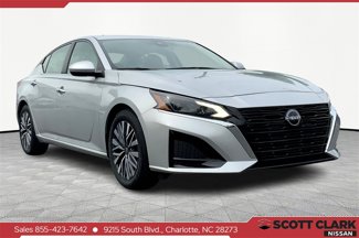 Used 2023 Nissan Altima 2.5 SV image 1