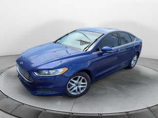 Used 2016 Ford Fusion SE image 1