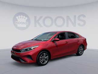 Used 2023 Kia Forte LXS image 1