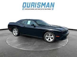Used 2023 Dodge Challenger SXT image 1