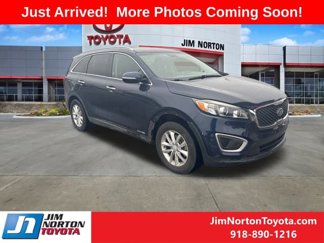 Used 2018 Kia Sorento LX image 1