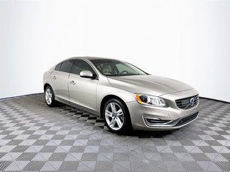 Used 2015 Volvo S60 T5 Platinum image 1