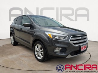 Used 2019 Ford Escape SE image 1