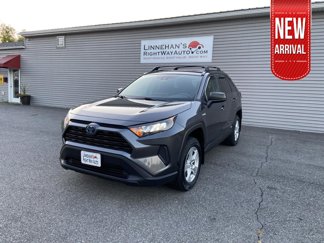 Used 2021 Toyota RAV4 LE image 1