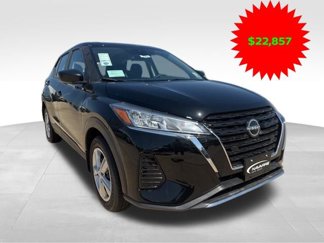 New 2025 Nissan Kicks Play S image 1