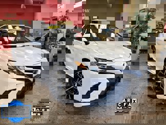 Used 2020 Toyota Camry SE image 1