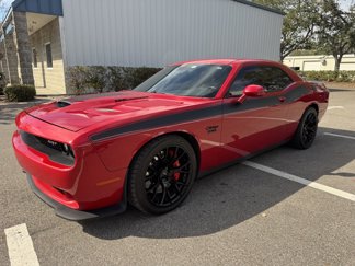 Used 2016 Dodge Challenger SRT Hellcat image 1