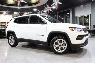 New 2025 Jeep Compass Latitude image 1