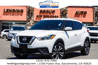 Used 2020 Nissan Kicks SV image 1