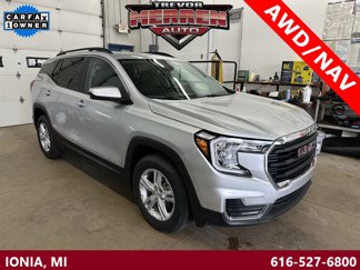 Used 2022 GMC Terrain SLE w/ Driver Convenience Package image 1