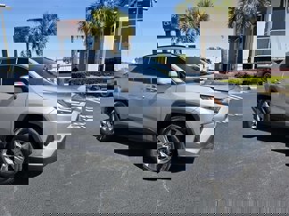 Used 2022 Toyota RAV4 XLE image 1