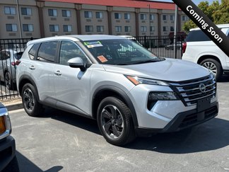 Used 2024 Nissan Rogue SV image 1