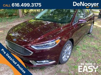 Used 2017 Ford Fusion SE w/ Fusion SE Technology Package image 1