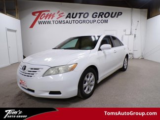 Used 2009 Toyota Camry LE image 1